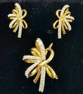 18KT Gold Pendant Set Studded with Diamond – RJ-004