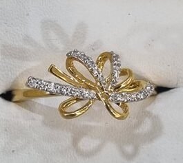 18KT Gold Pendant Studded with Diamond – RJ-005
